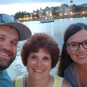 Meet your Posher, Leslie